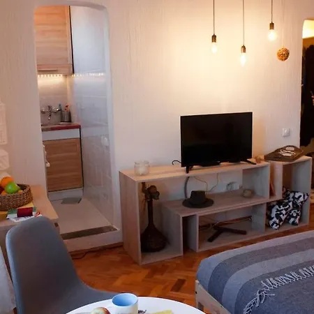 Bgmignonne, So Cozy, So Relaxing, So Near Center