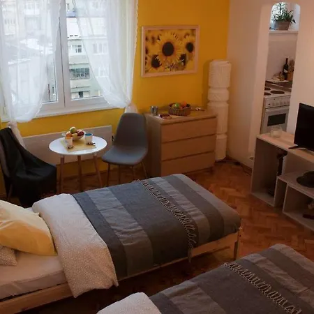 Bgmignonne, So Cozy, So Relaxing, So Near Center